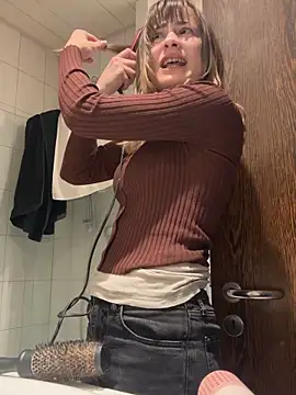 IsabellaEtha online show from 12-17-25, 01:50