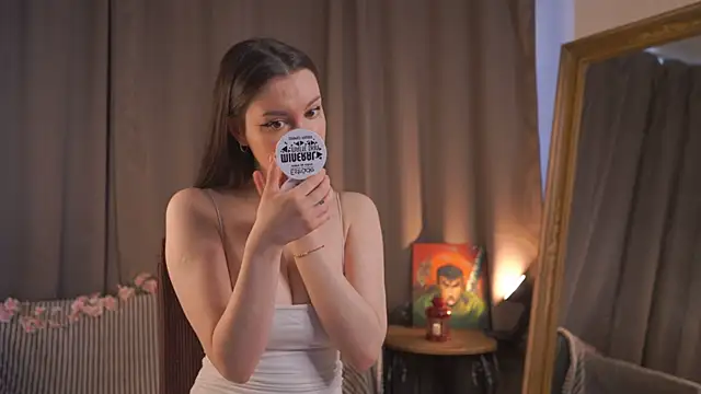 EvaDowe online show from 04-12-26, 10:53