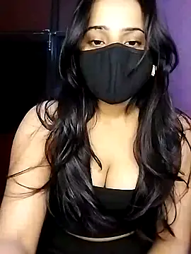 Snapshot of Amisha2 chatting on 01-11-26, 04:23 Amisha2 online show from 01-11-26, 04:23