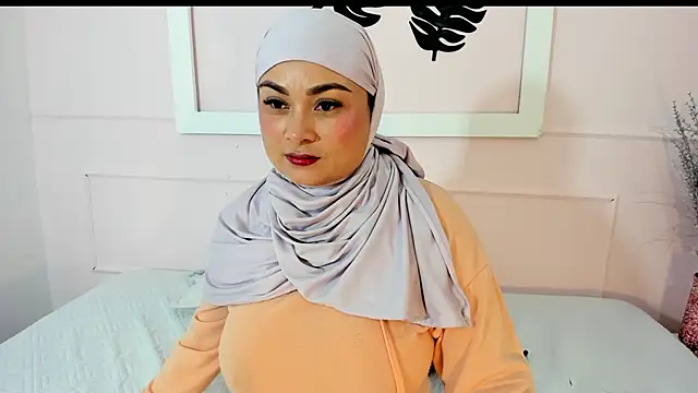 azaharaaa  online show from 09-23-25, 11:35