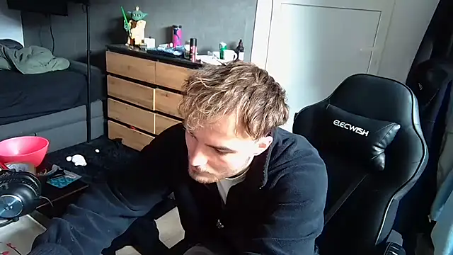 Rudi2007Eye online show from 03-30-26, 09:32