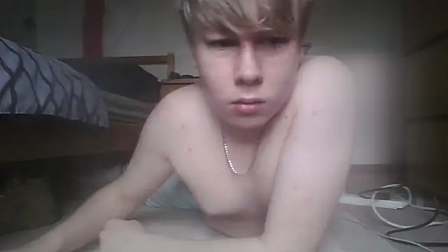 Snapshot of TomasCramp chatting on 03-22-26, 02:20 TomasCramp online show from 03-22-26, 02:20