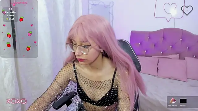 Snapshot of HANNI_TAY chatting on 11-30-25, 11:58 HANNI TAY online show from 11-30-25, 11:58