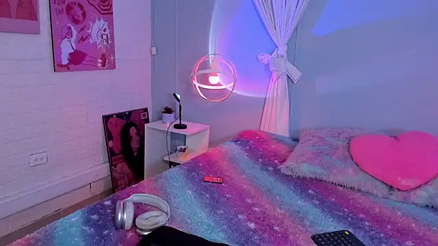 Hannahpage online show from 10-21-25, 11:44