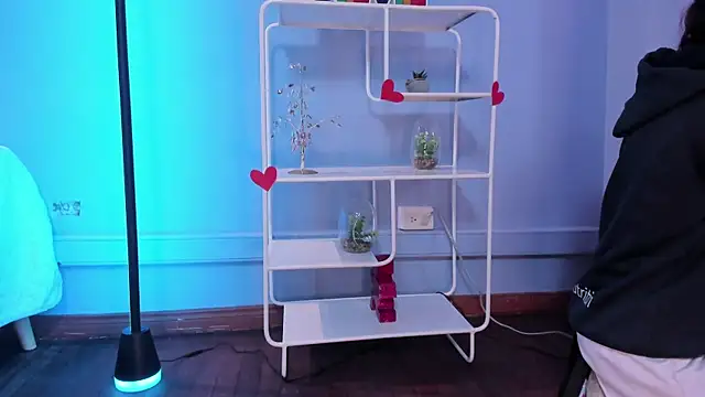 Hannahpage online show from 02-24-26, 12:25