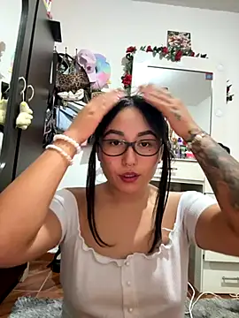 Snapshot of saranghae_ chatting on 09-16-25, 03:29 saranghae online show from 09-16-25, 03:29