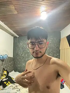 Snapshot of DanteRushh chatting on 10-12-25, 09:25 DanteRushh online show from 10-12-25, 09:25