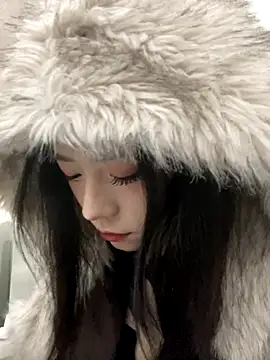 Snapshot of yuanyuanzi99 chatting on 11-14-25, 11:09 yuanyuanzi99 online show from 11-14-25, 11:09