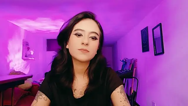 Snapshot of atenea_dragon__ chatting on 01-06-26, 10:23 atenea dragon online show from 01-06-26, 10:23