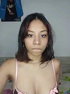 Snapshot of ScarlettLuxe chatting on 10-15-25, 11:49 ScarlettLuxe online show from 10-15-25, 11:49