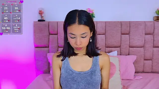 Snapshot of ScarlettLuxe chatting on 12-04-25, 07:22 ScarlettLuxe online show from 12-04-25, 07:22