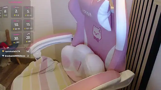 Snapshot of la_marseillaise chatting on 12-19-25, 09:33 la marseillaise online show from 12-19-25, 09:33