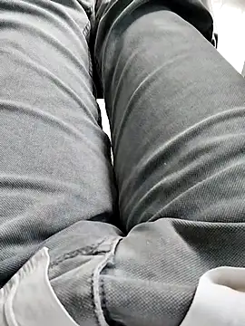 Snapshot of hunk28_6 chatting on 10-10-25, 06:45 hunk28 6 online show from 10-10-25, 06:45