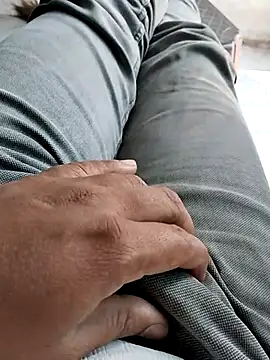 Snapshot of hunk28_6 chatting on 10-17-25, 06:05 hunk28 6 online show from 10-17-25, 06:05