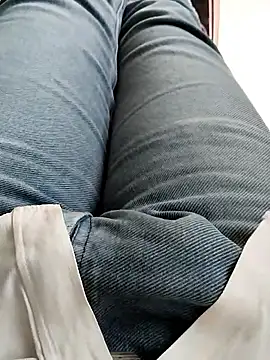 Snapshot of hunk28_6 chatting on 10-21-25, 06:47 hunk28 6 online show from 10-21-25, 06:47