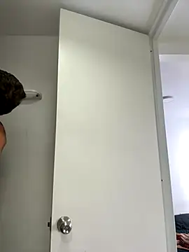 aronn tay online show from 10-29-25, 04:42