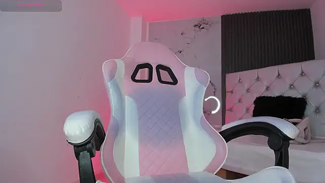 chloesagee online show from 02-05-26, 09:52