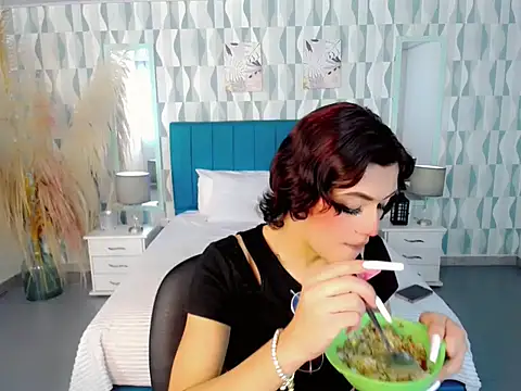 nathalialoes1 online show from 11-13-25, 07:02