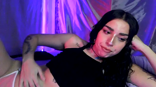 Snapshot of sweetbrunette22 chatting on 02-14-26, 06:04 sweetbrunette22 online show from 02-14-26, 06:04