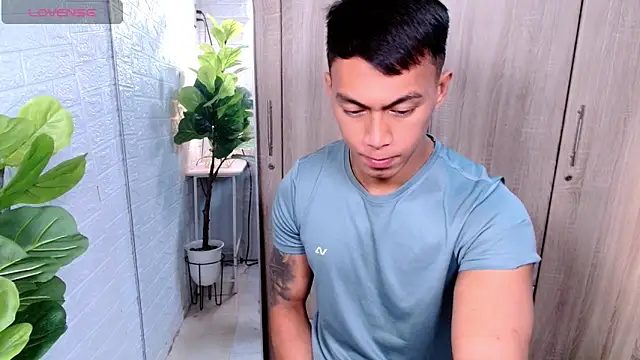 PinooyMilker online show from 01-12-26, 04:39