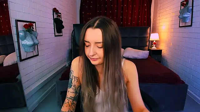 Snapshot of AliceLids chatting on 10-14-25, 01:45 AliceLids online show from 10-14-25, 01:45