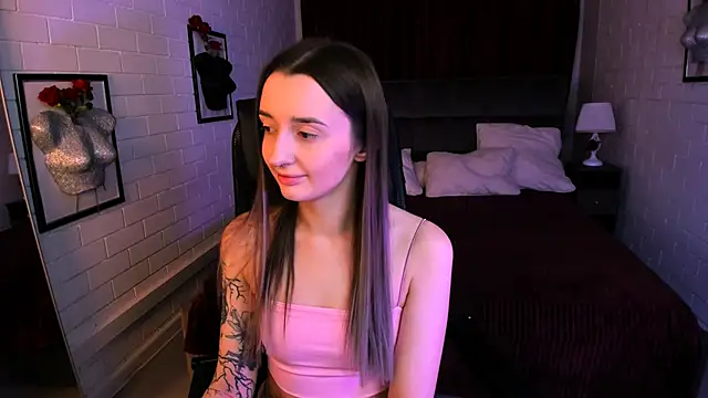 Snapshot of AliceLids chatting on 11-11-25, 01:22 AliceLids online show from 11-11-25, 01:22