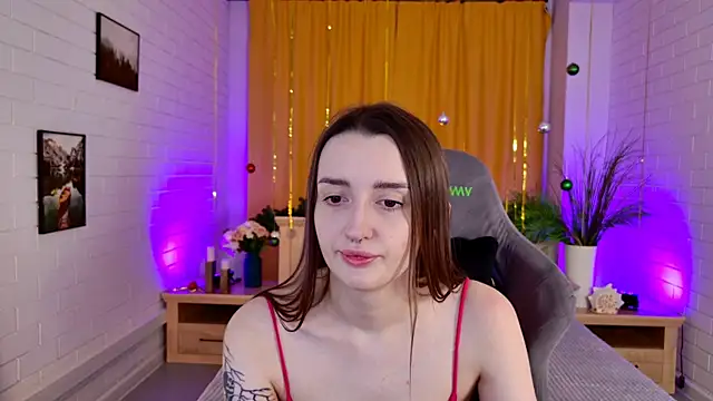 Snapshot of AliceLids chatting on 12-14-25, 01:27 AliceLids online show from 12-14-25, 01:27