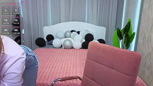 LuluChiiii online show from 11-07-25, 11:10