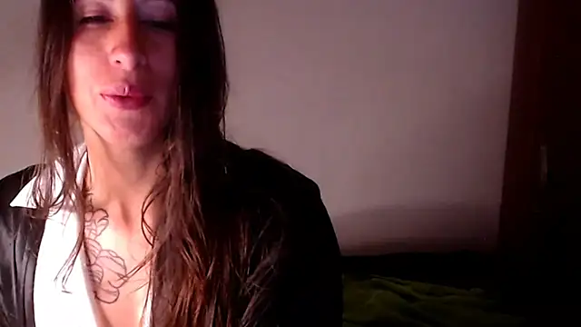 Snapshot of NathaSlave chatting on 05-25-26, 06:30 NathaSlave online show from 05-25-26, 06:30