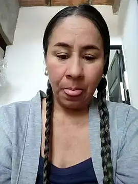 Nala1986 online show from 09-25-25, 01:59