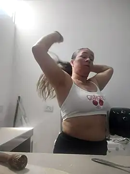 Nala1986 online show from 10-19-25, 05:02