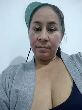 Nala1986 online show from 11-14-25, 01:37