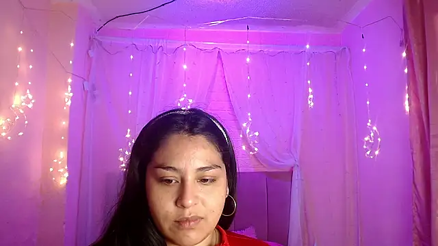 Snapshot of Aitana_200 chatting on 09-24-25, 01:25 Aitana 200 online show from 09-24-25, 01:25