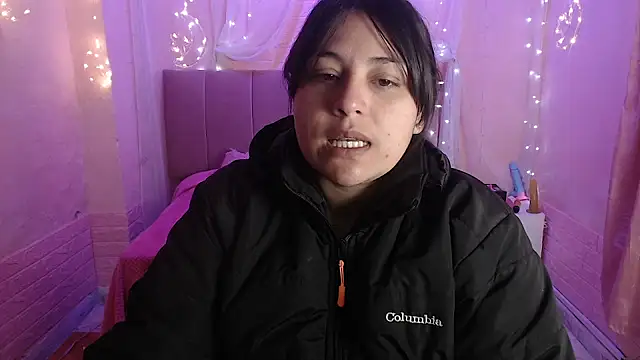 Snapshot of Aitana_200 chatting on 10-14-25, 01:01 Aitana 200 online show from 10-14-25, 01:01