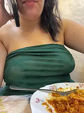 Snapshot of Bold-arabic-vibes chatting on 12-19-25, 03:52 Bold-arabic-vibes online show from 12-19-25, 03:52