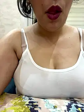 Snapshot of Bold-arabic-vibes chatting on 01-14-26, 11:20 Bold-arabic-vibes online show from 01-14-26, 11:20