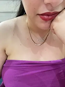 Snapshot of Bold-arabic-vibes chatting on 02-18-26, 11:33 Bold-arabic-vibes online show from 02-18-26, 11:33