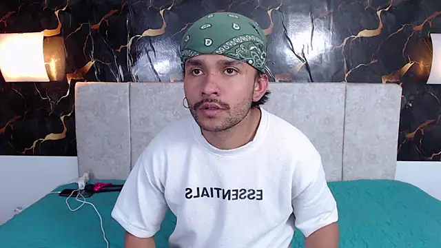 Snapshot of Provincute chatting on 02-20-26, 02:08 Provincute online show from 02-20-26, 02:08