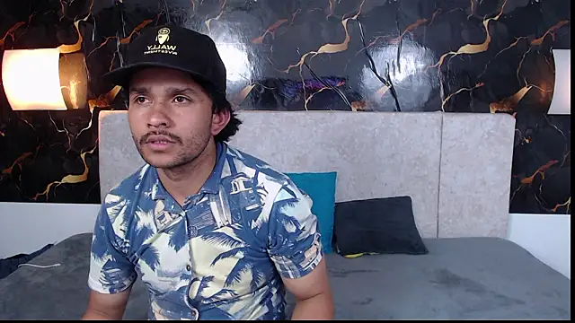 Snapshot of Provincute chatting on 03-05-26, 03:02 Provincute online show from 03-05-26, 03:02