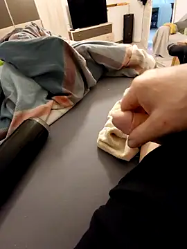 Snapshot of nikfu274 chatting on 04-11-26, 04:55 nikfu274 online show from 04-11-26, 04:55