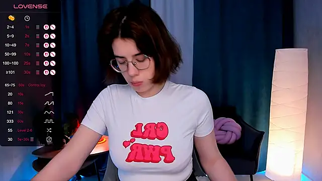 BellaCaress online show from 11-23-25, 09:20