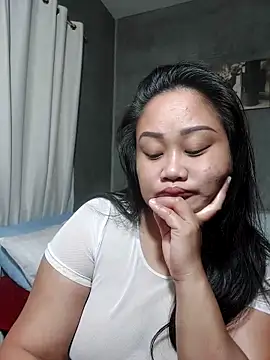 Snapshot of jengrey chatting on 02-21-26, 01:17 jengrey online show from 02-21-26, 01:17