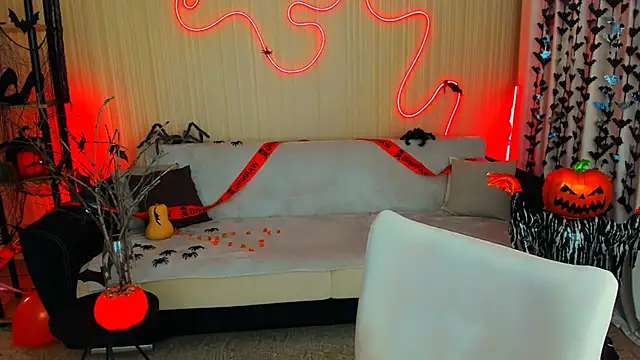 YourLovellyStory online show from 10-28-25, 11:25