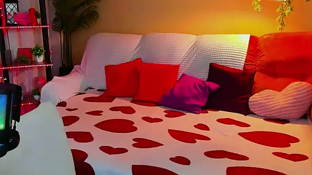 YourLovellyStory online show from 04-17-26, 12:30