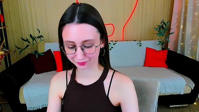 YourLovellyStory online show from 04-25-26, 07:22