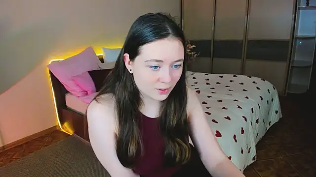 AlluringLookk online show from 04-10-26, 12:21