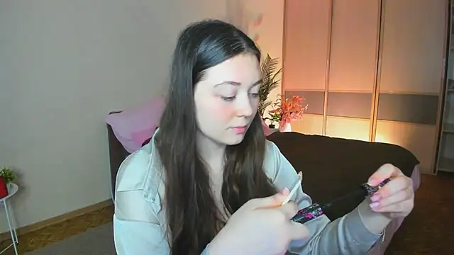 AlluringLookk online show from 04-17-26, 12:30