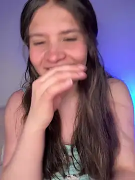 Snapshot of Emilyybennet_ chatting on 07-18-26, 03:11 Emilyybennet online show from 07-18-26, 03:11