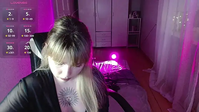 Snapshot of AngelicaHollywood chatting on 03-17-26, 08:45 AngelicaHollywood online show from 03-17-26, 08:45