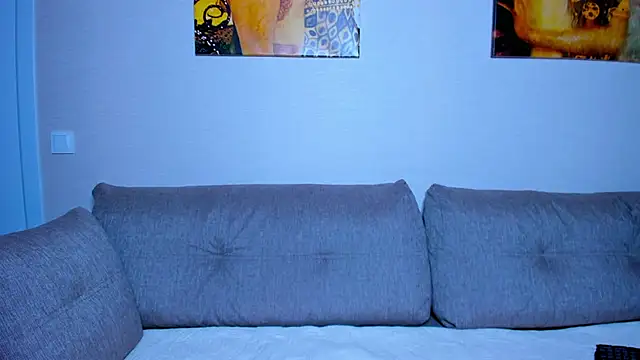 OliviaReece online show from 05-15-26, 06:31
